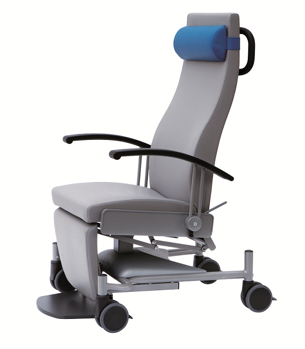 4880210-10 : CarryLine Cross Chair with casters, swivable footrest