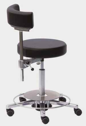 41553-10 : Tabouret pour salle d'opération, commande au pied, hauteur réglable de 54 à 73 cm, avec dossier pivotant à 180°